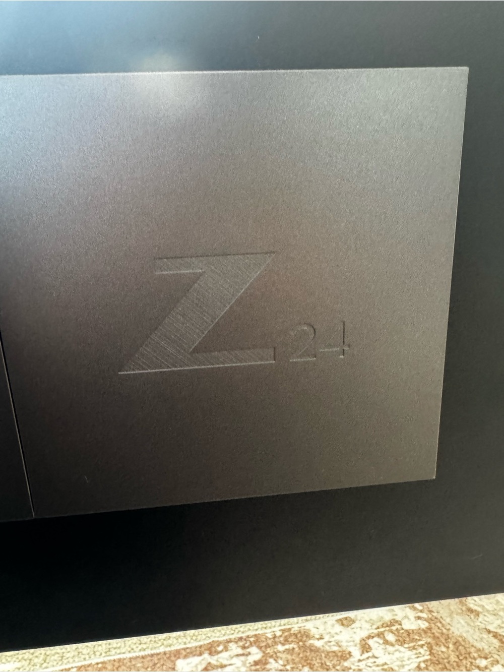 HP Monitor Z24 23.8in - Picture 4 of 5
